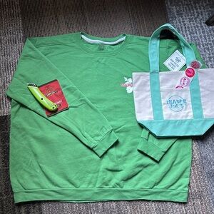 Crew🌺 Pullover Sweater - XL
